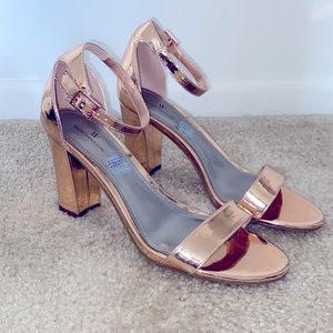 Women’s rose gold strap block heel